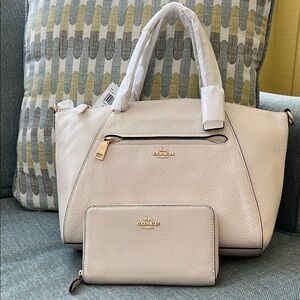New Coach Cream Prairie Satchel Soft Textured Leather & Gold Emblem with TAGS